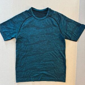 Lululemon Green Blue Workout Shirt Size Large